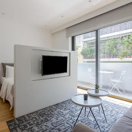 Apartment Trikoupi B1 *
